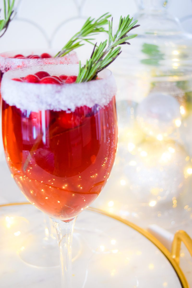 Cranberry Champagne Christmas Cocktail