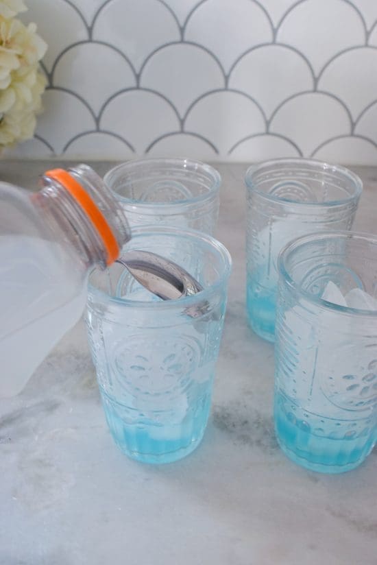 how to make red white and blue drink 