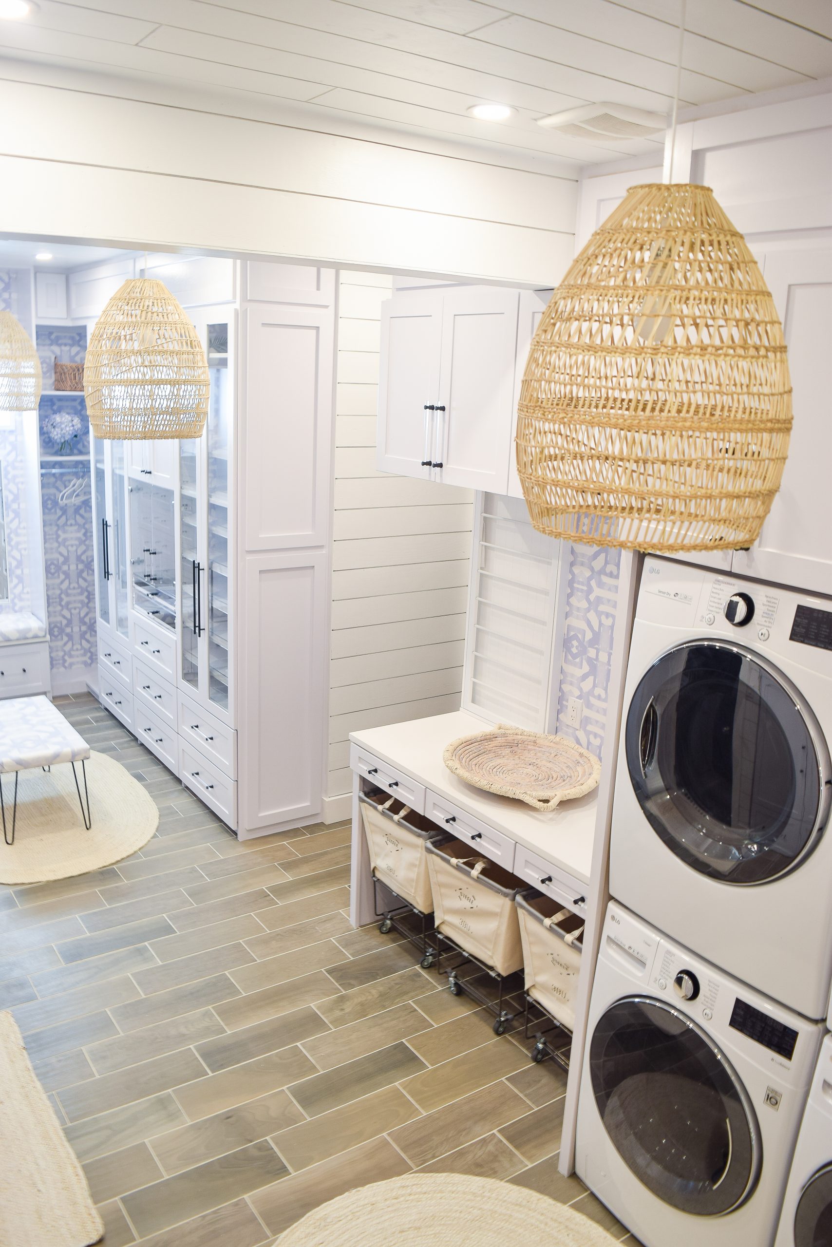 Walk In closet / laundry room combo idea