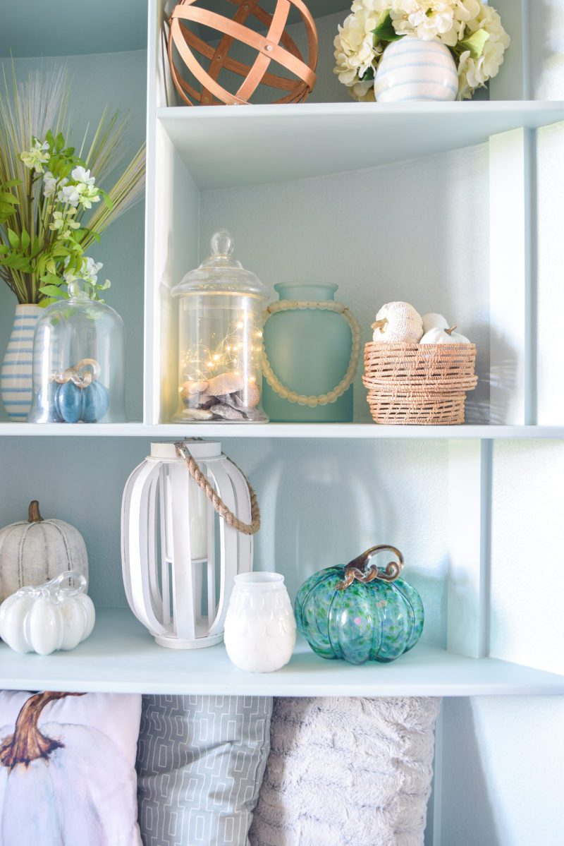 Coastal blue and white fall decorating ideas