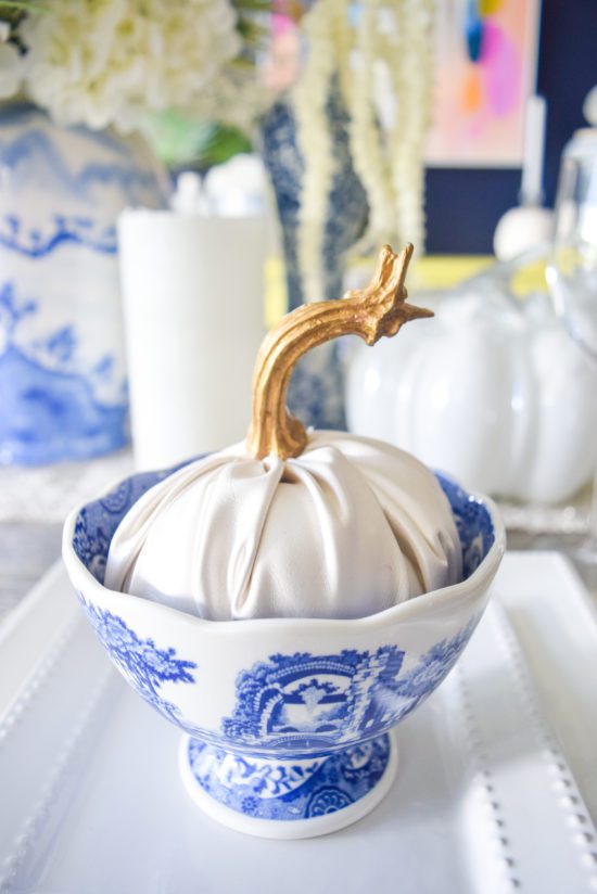 blue and white chinoiserie print